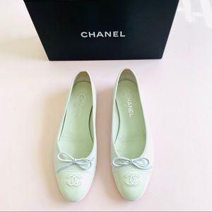 White CHANEL Ballerinas Flats 🌸